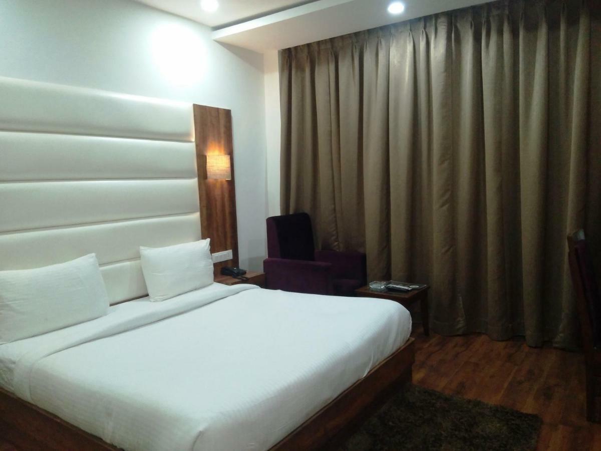 Hotel AK Continental - Mcleodganj Dharamshala Esterno foto