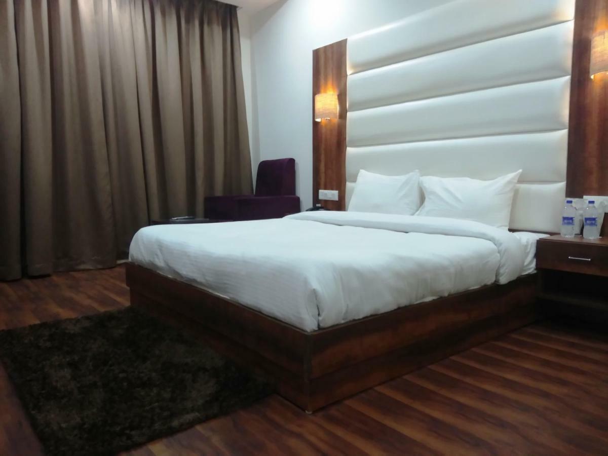 Hotel AK Continental - Mcleodganj Dharamshala Esterno foto